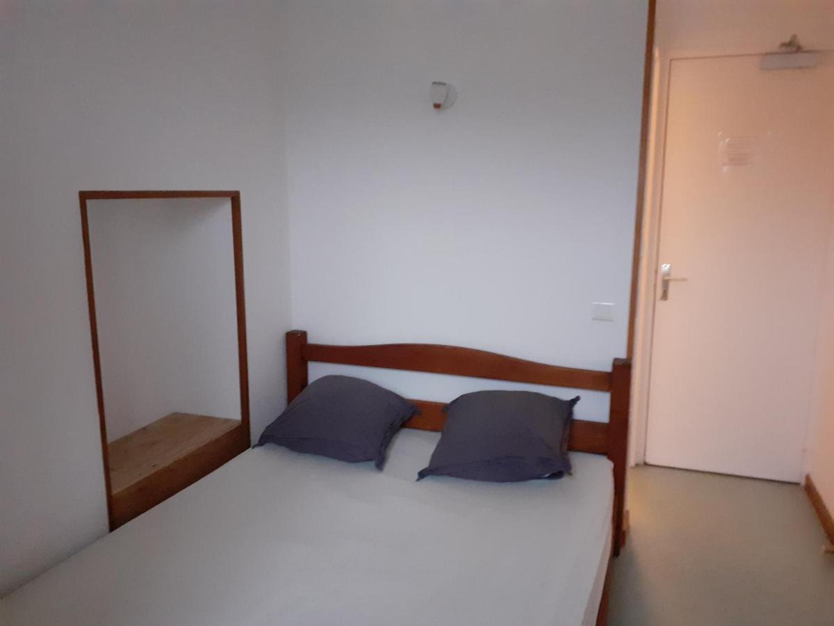 Les Repaires Hotell Nans-sous-Sainte-Anne Exteriör bild