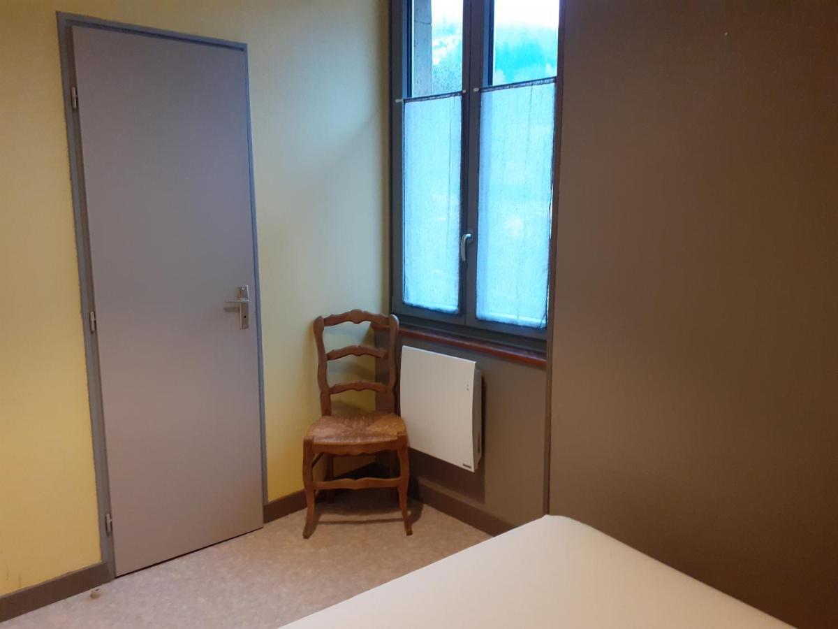 Les Repaires Hotell Nans-sous-Sainte-Anne Exteriör bild