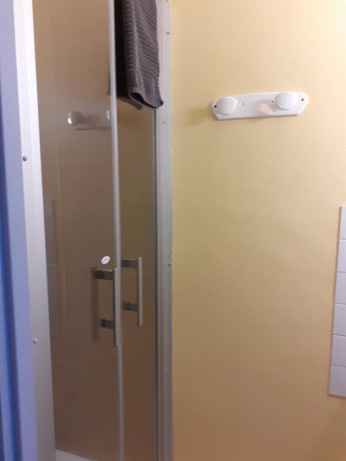Les Repaires Hotell Nans-sous-Sainte-Anne Exteriör bild