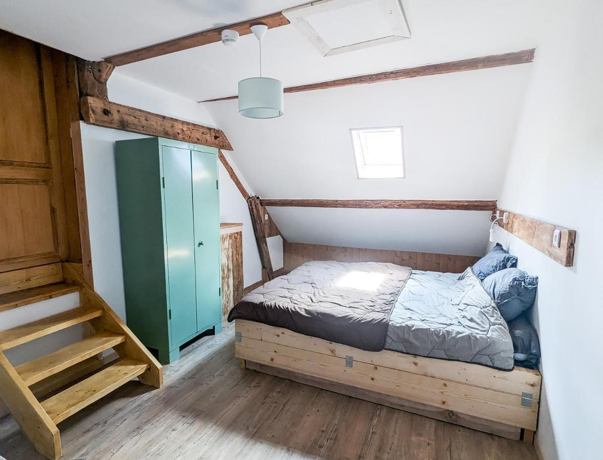 Les Repaires Hotell Nans-sous-Sainte-Anne Exteriör bild
