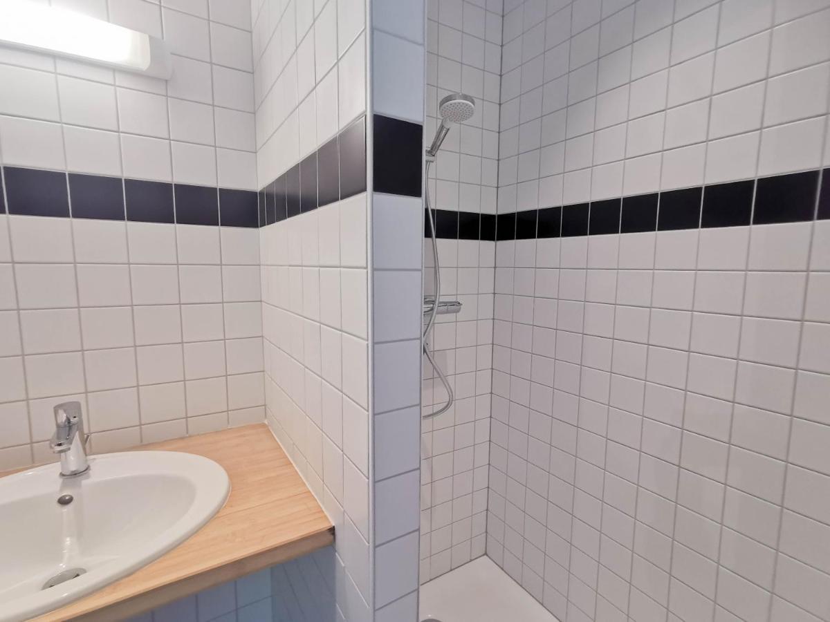 Les Repaires Hotell Nans-sous-Sainte-Anne Exteriör bild